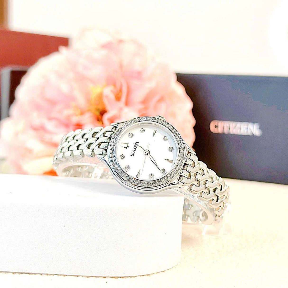 96L312 Reloj Bulova Crystal de dama pulsera de metal 29 mm