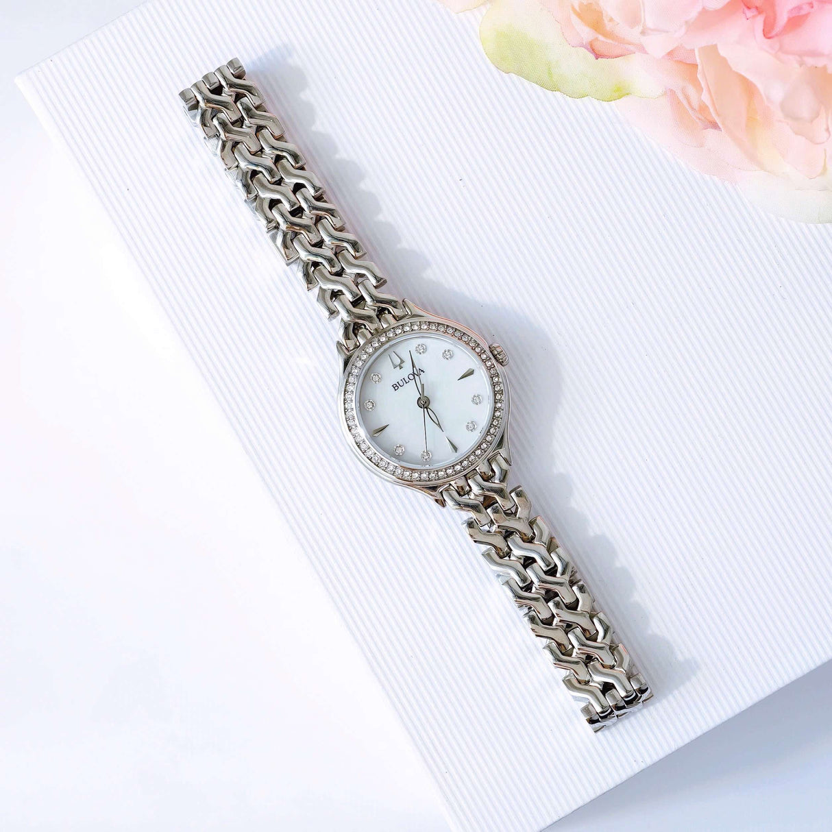 96L312 Reloj Bulova Crystal de dama pulsera de metal 29 mm