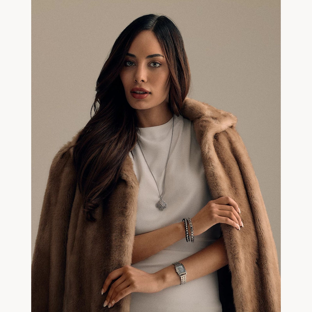 96P252 Reloj Bulova Sutton de dama banda de acero inoxidable 21 mm