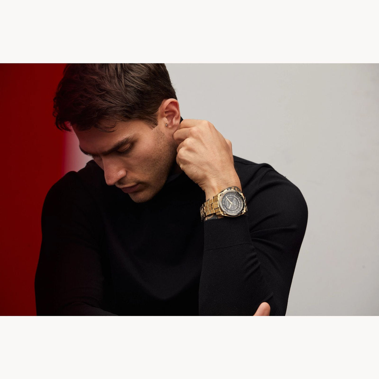 98D156 Reloj Bulova Icon de caballero pulsera de metal