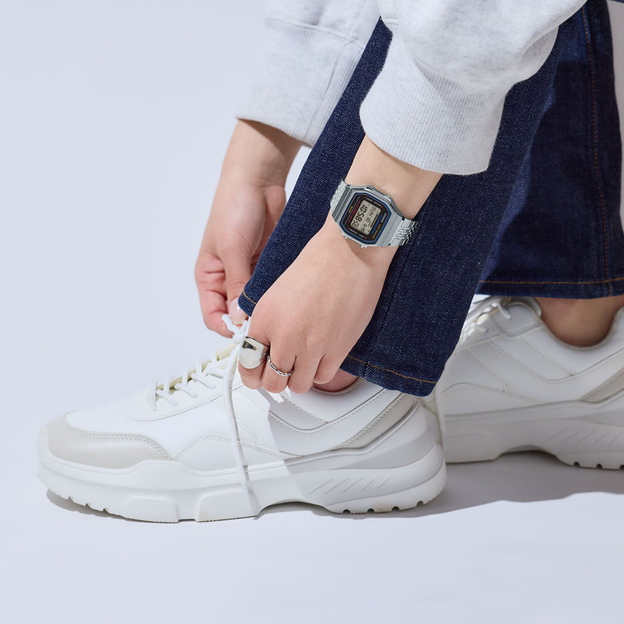 ABL-100 Reloj Casio Unisex pulsera de metal digital con Bluetooth vintage