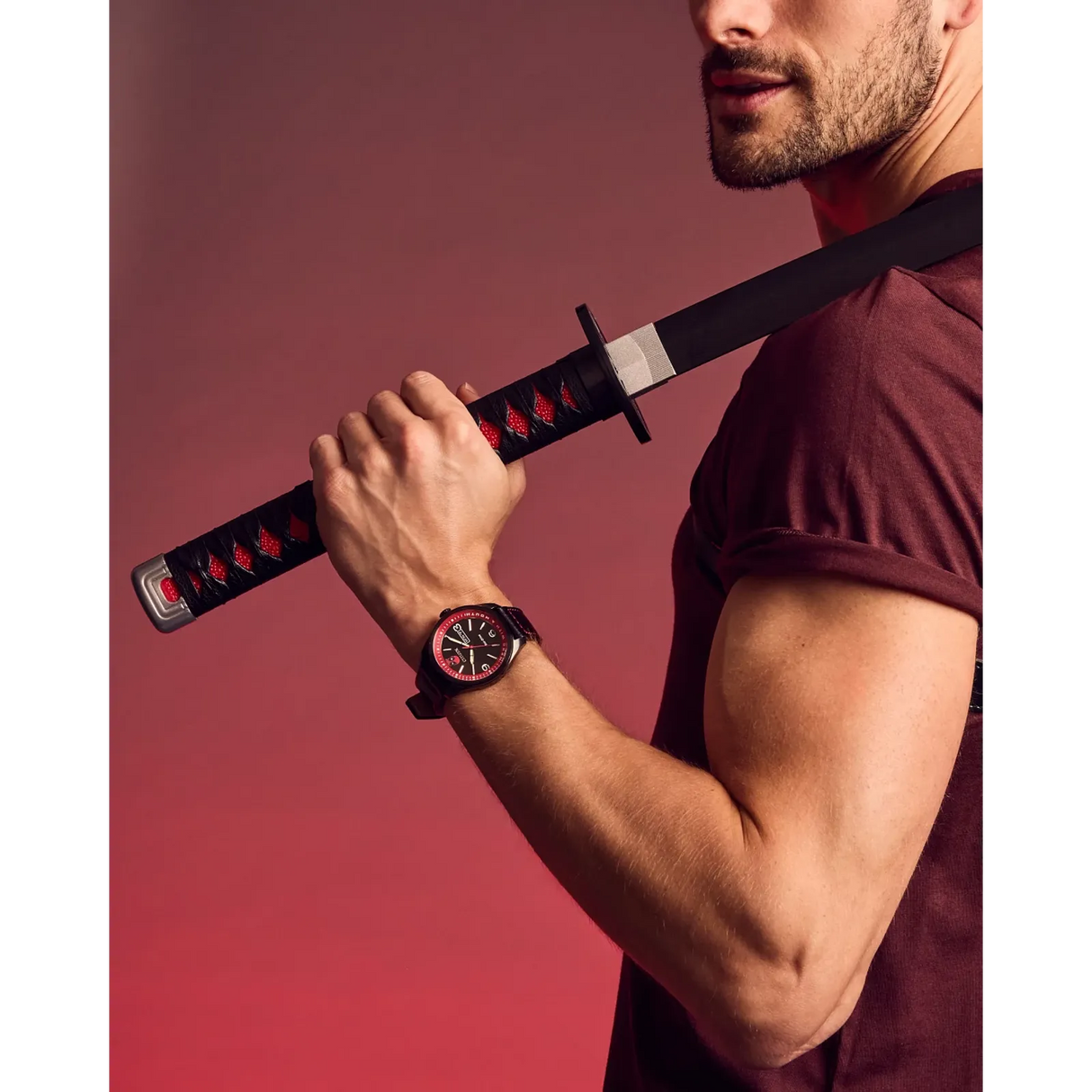 AW0145-02W Reloj Citizen Here comes Deadpool Marvel Edition de caballero cuero