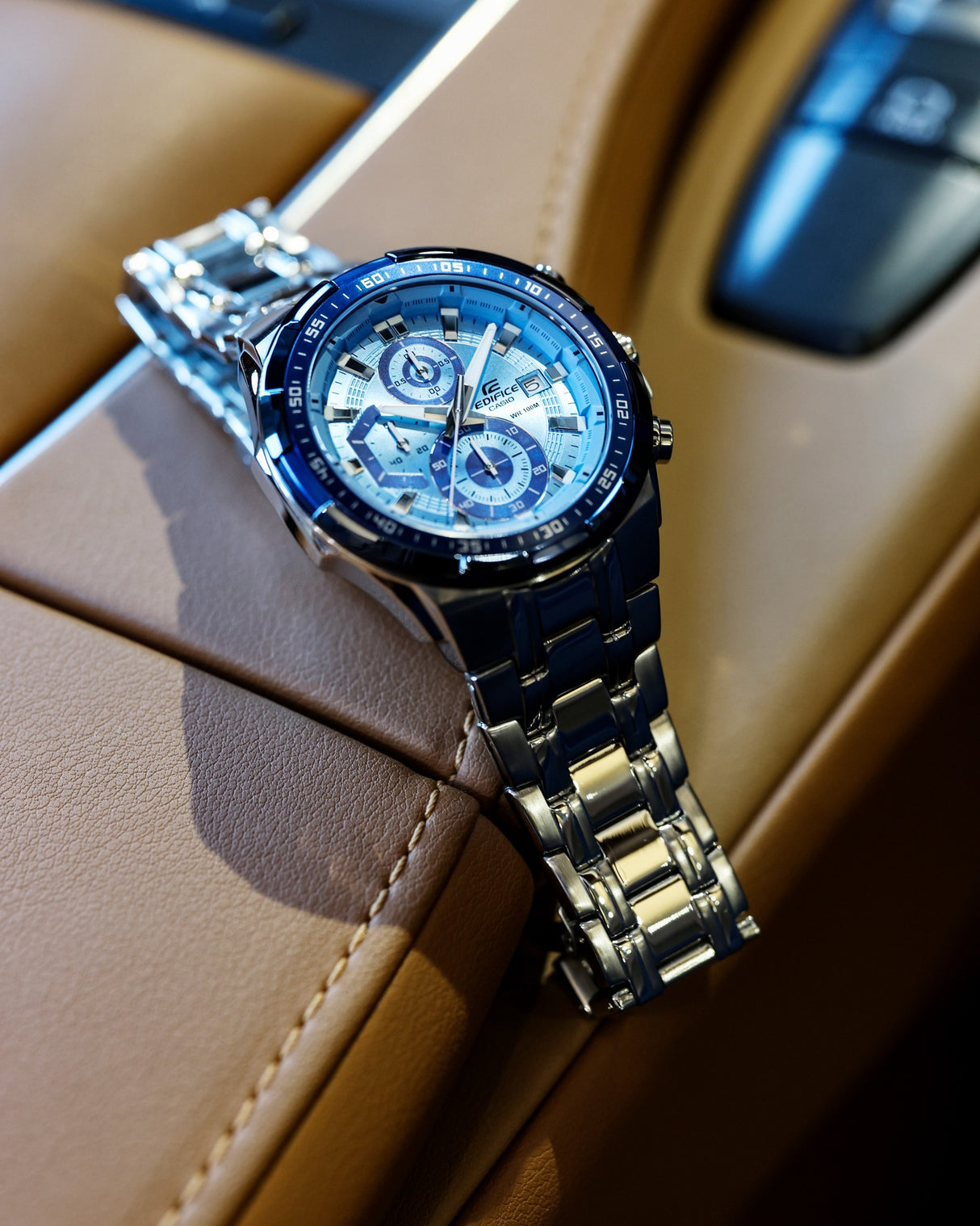 EFR-539 Reloj Edifice Análogo para Caballero Pulsera de Metal