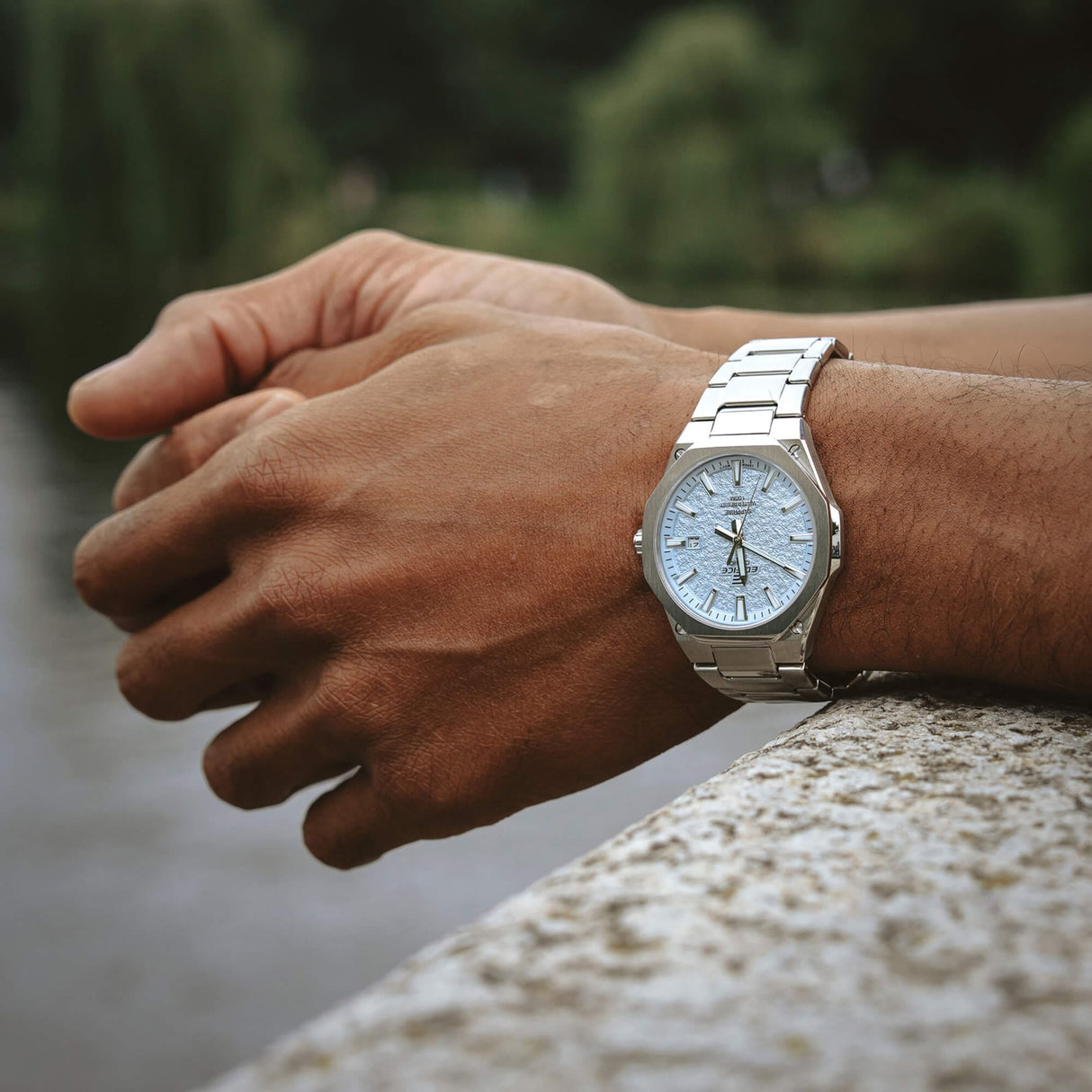 EFR-S108 Reloj Edifice de hombre pulsera de metal