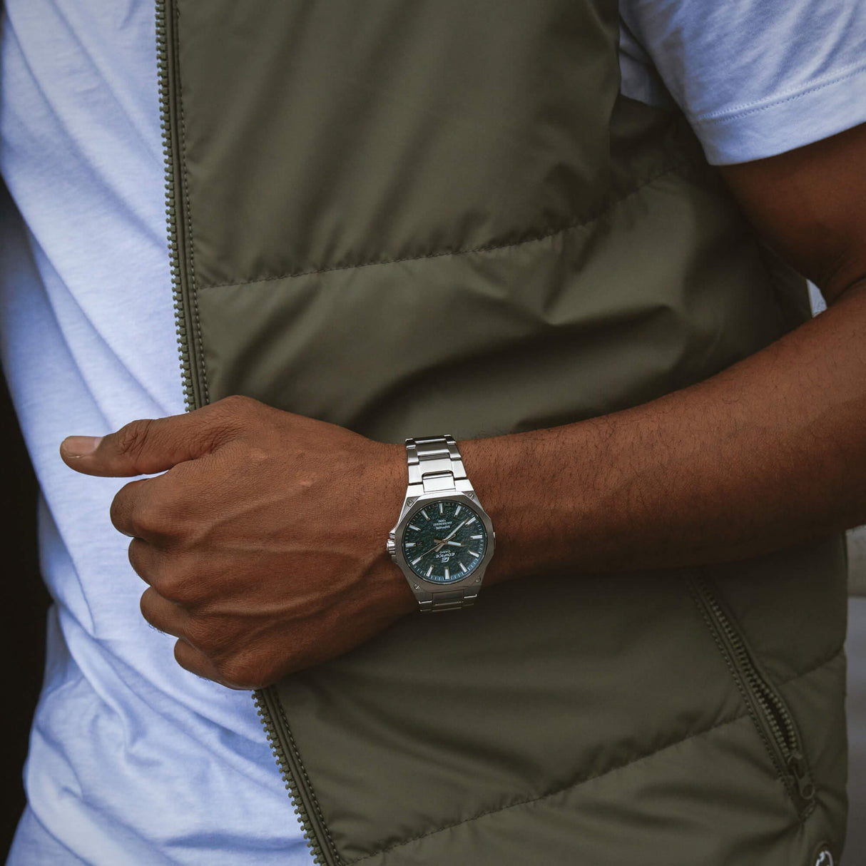 EFR-S108 Reloj Edifice de hombre pulsera de metal