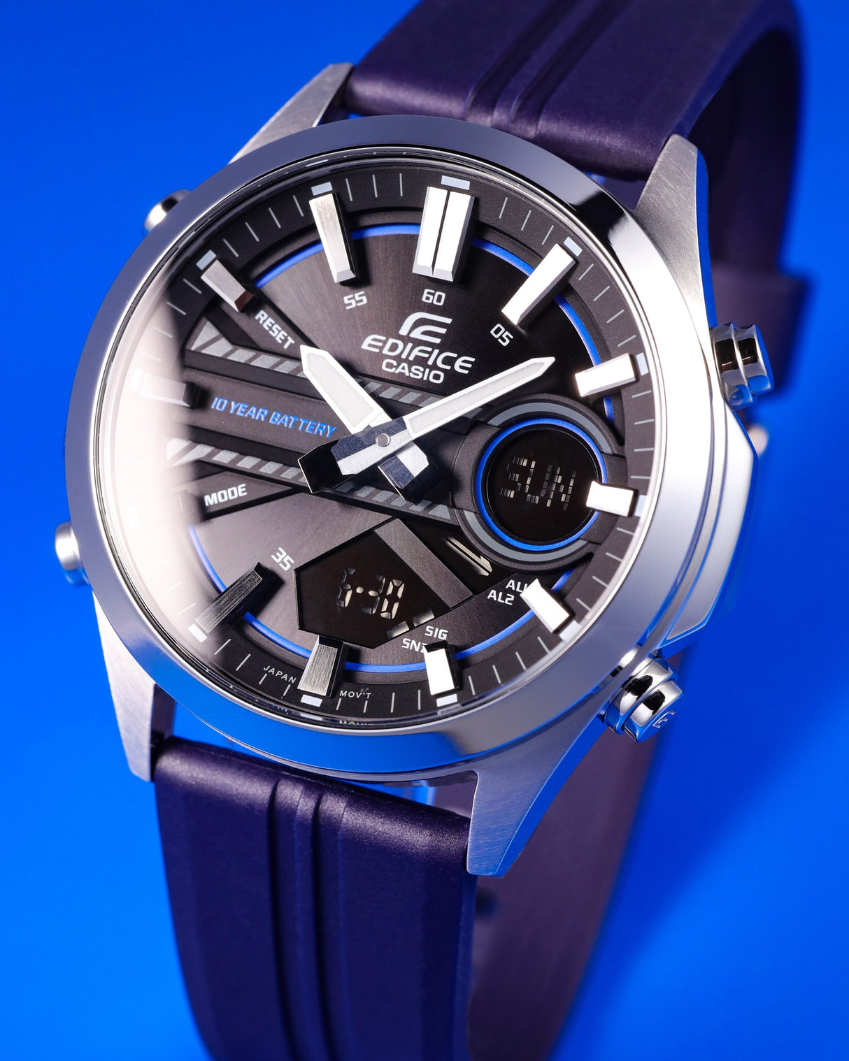 EFV-C120 Reloj Edifice Para Caballero Doble hora 10 años de batería pulsera de caucho
