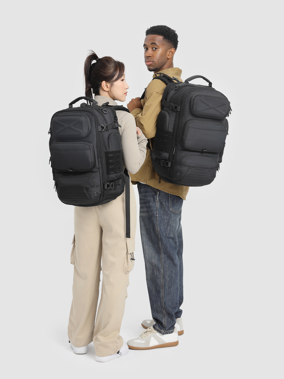 OZUKO 9842S Mochila de Viaje para Laptop – Puerto USB, Resistente al Agua