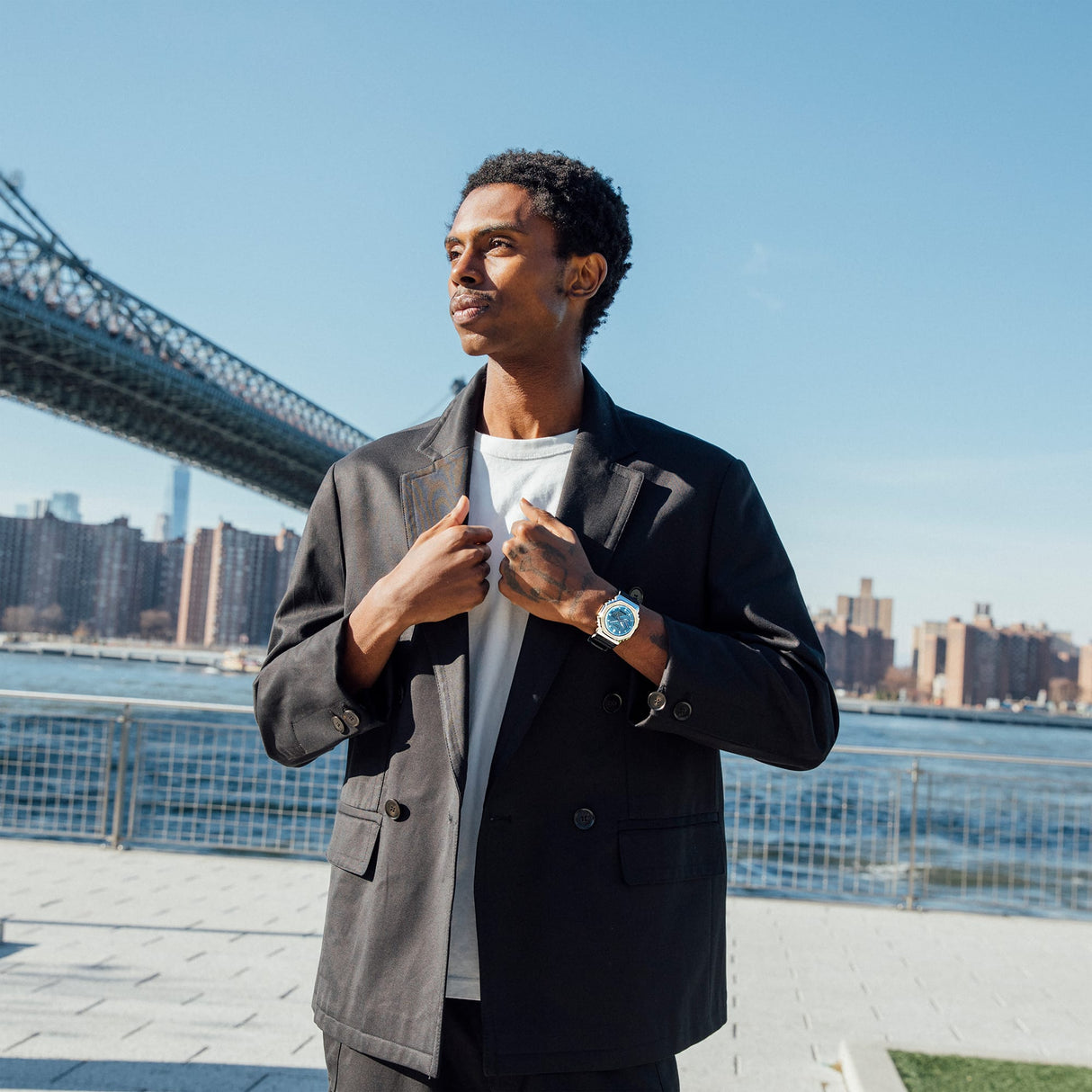 GBM-2100 Reloj G-Shock de caballero pulsera de resina doble hora