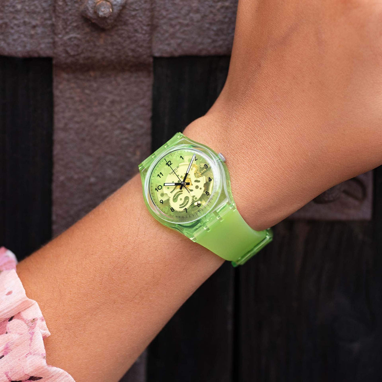 GG227 Reloj Swatch Lemon Flavour de mujer pulsera de resina