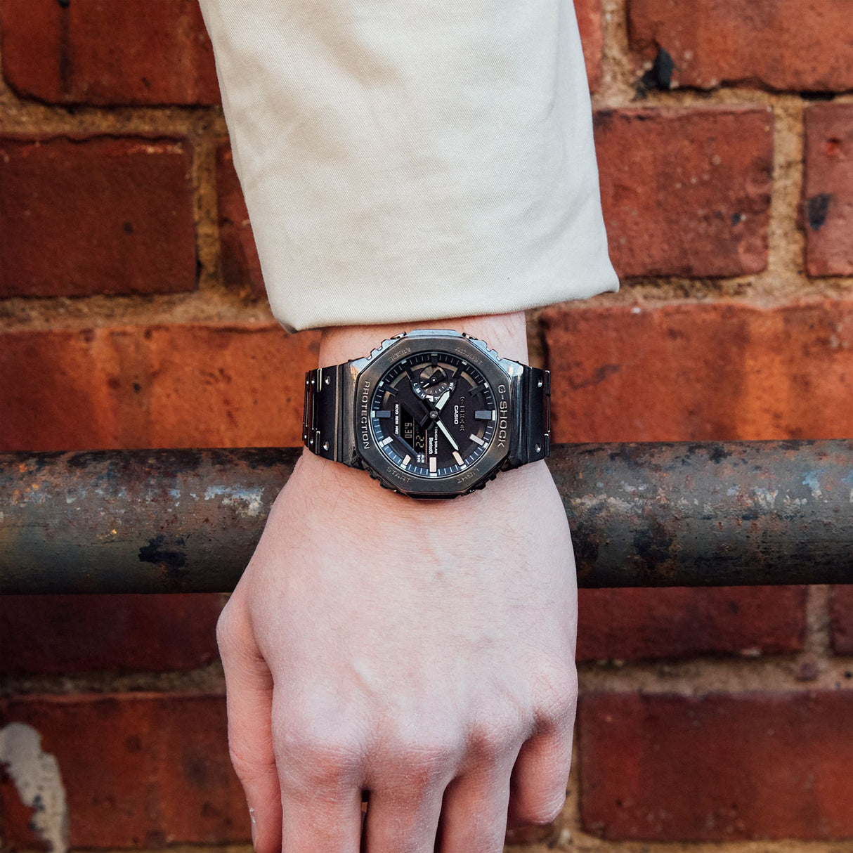GM-B2100 Reloj G-Shock de hombre correa de metal bluetooth