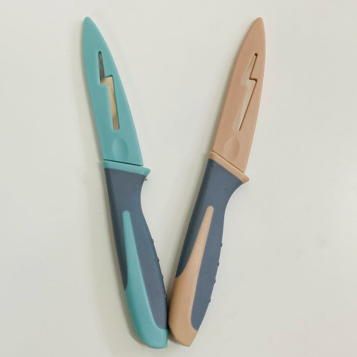 K018 Cuchillo con mango de resina pequeño