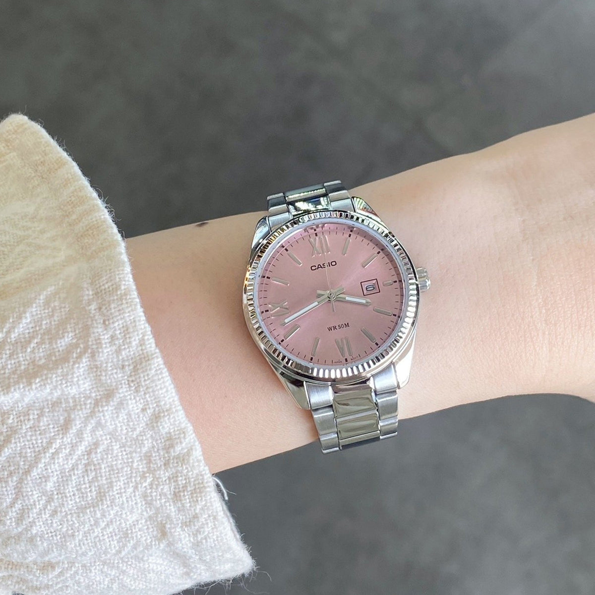 LTP-1302 Reloj Casio para Mujer Pulsera de Acero Inoxidable Análogo