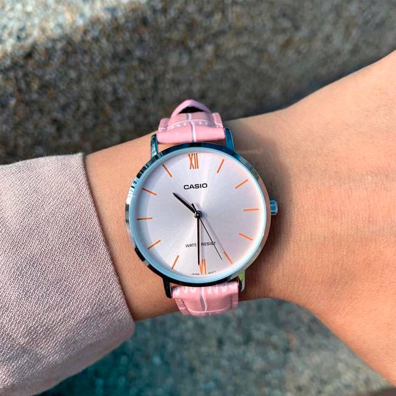 LTP-VT01 Reloj Casio para Mujer Pulsera de Cuero Análogo