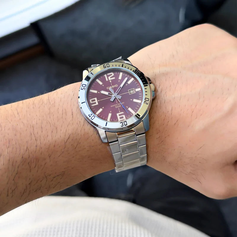 MTP-VD01 Reloj Casio para Hombre Pulsera de Metal Análogo