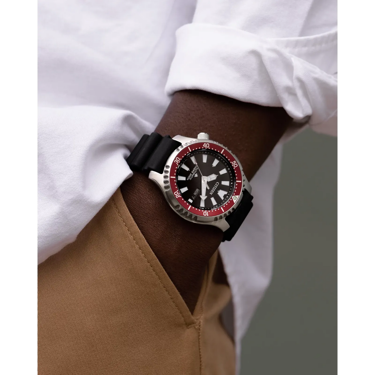 NY0156-04E Reloj Citizen Promaster para caballero pulsera de caucho