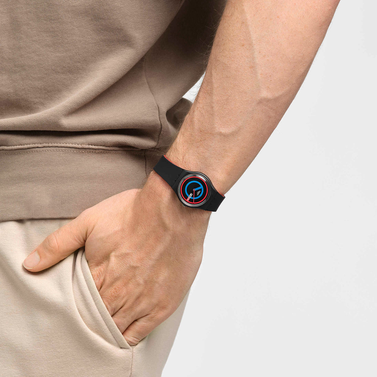 SO28B706 Reloj Swatch Circling Black Unisex banda de resina