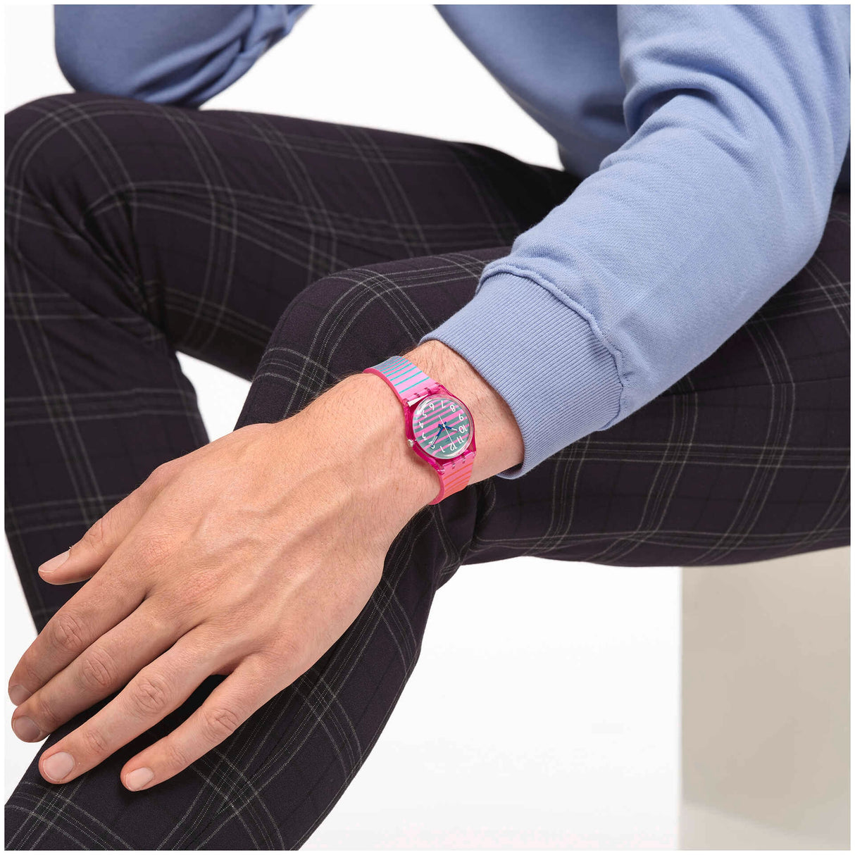 SO28P105 Reloj Swatch Electrifying Summer unisex pulsera de silicona