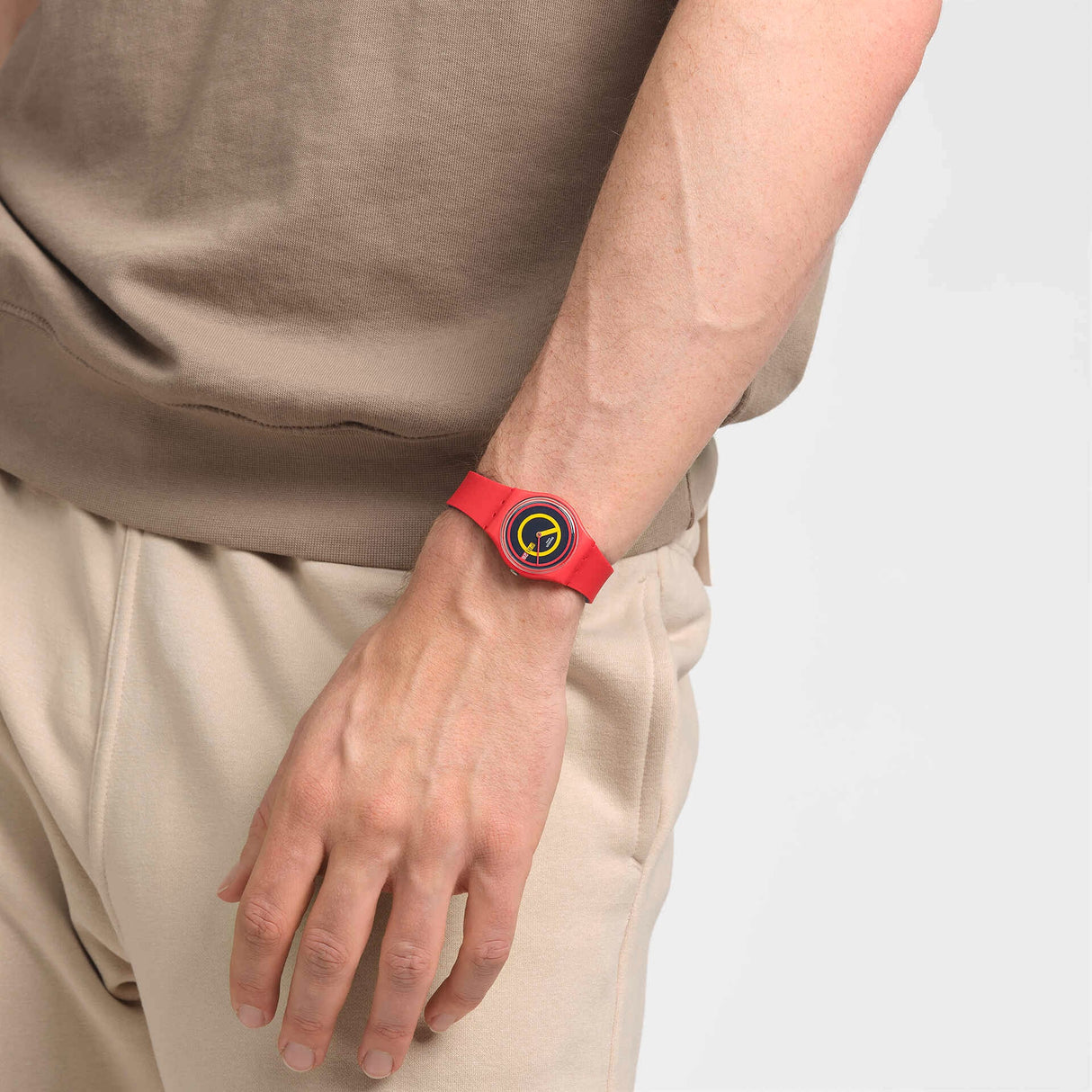 SO28R702 Reloj Swatch Concentric Red unisex pulsera de caucho