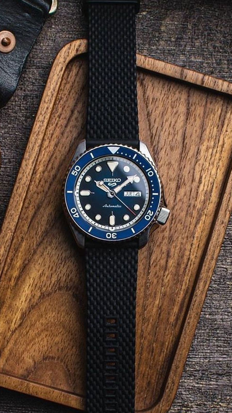 SRPD71K2 Reloj Seiko de caballero pulsera de silicona 43 mm