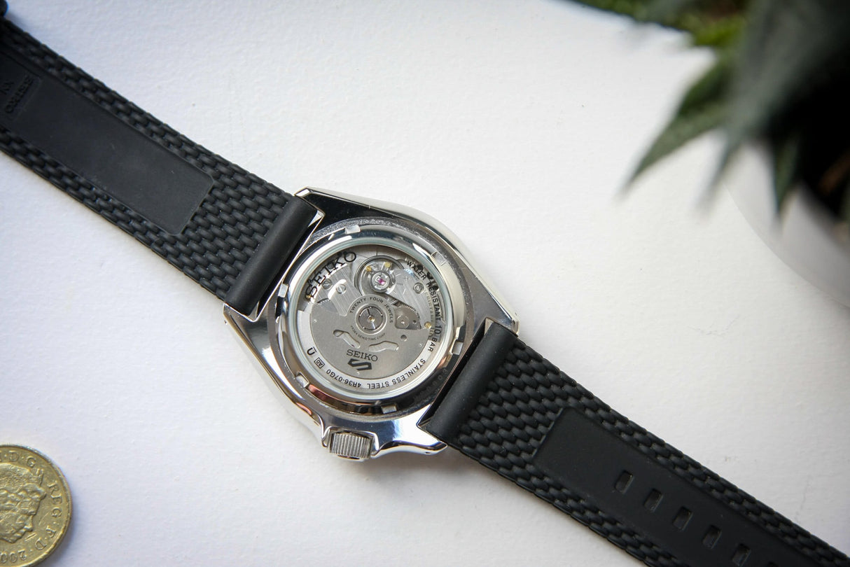SRPD73K2 Reloj Seiko 5 de caballero correa de resina