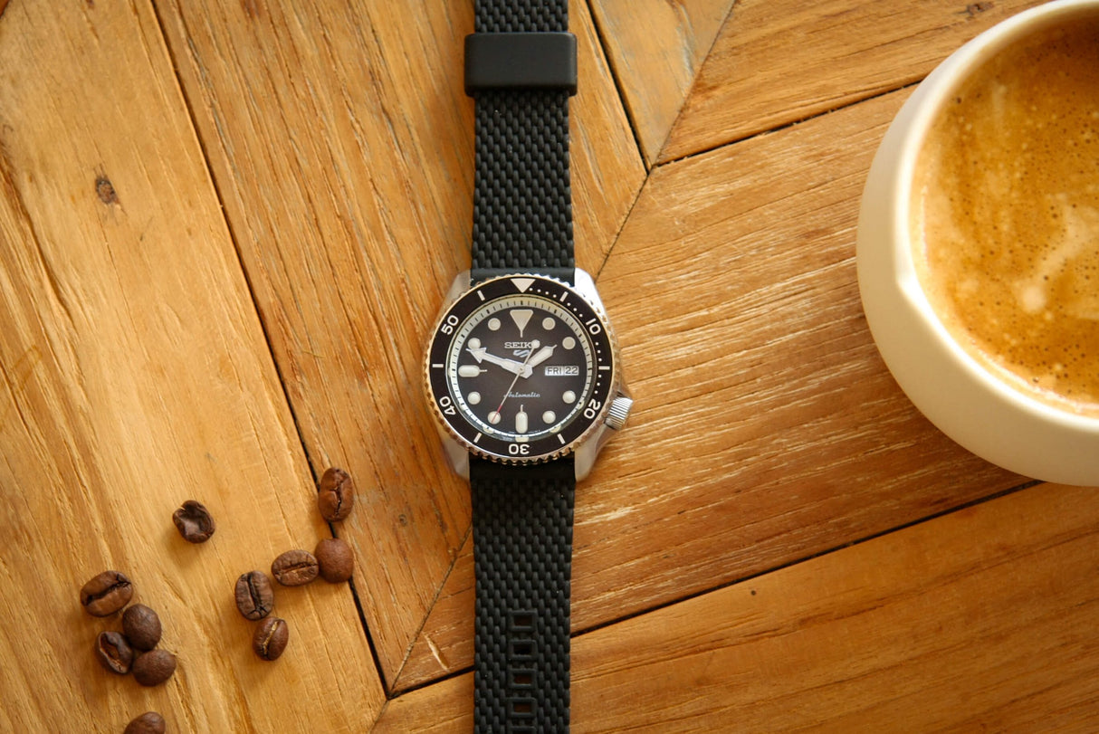 SRPD73K2 Reloj Seiko 5 de caballero correa de resina