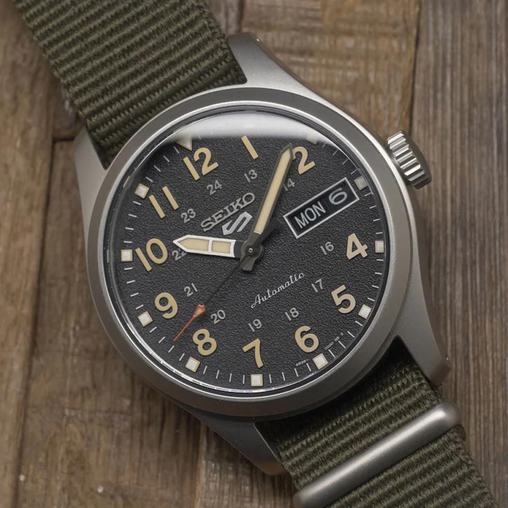 SRPJ85K1 Reloj Seiko 5 de caballero correa de tela