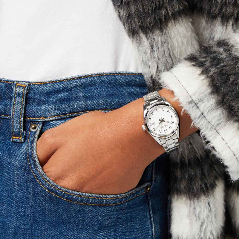 SUR465P1 Reloj Seiko Classic de dama correa de acero inoxidable