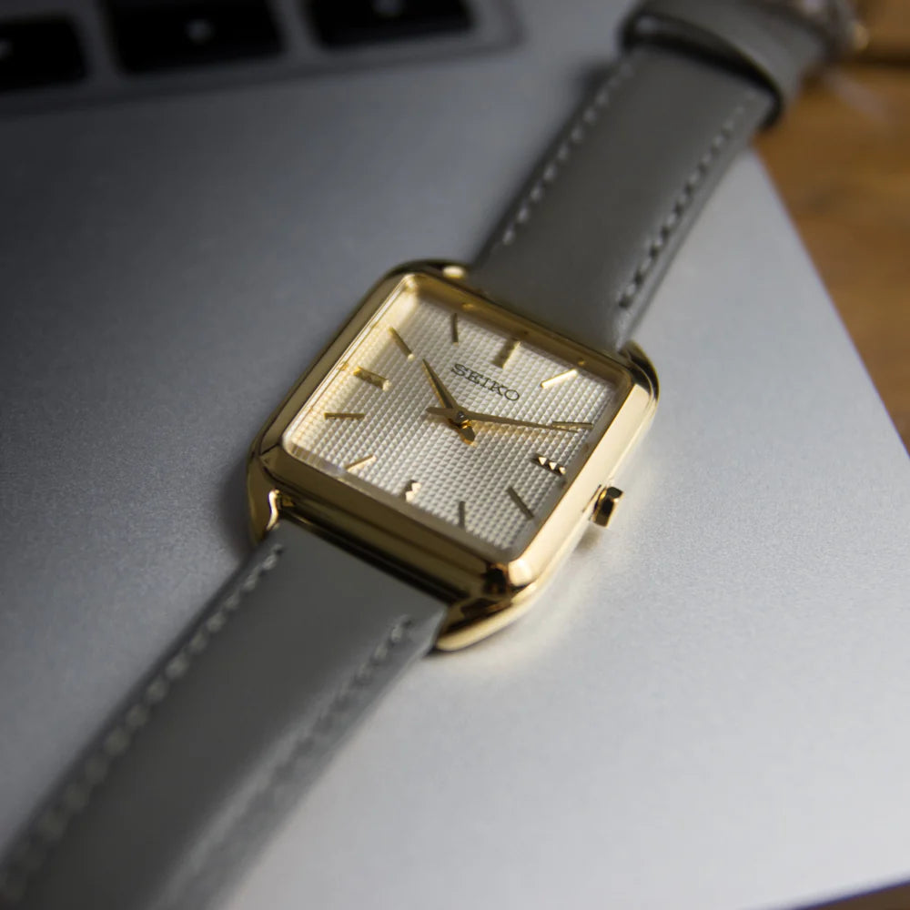 SWR090P1 Reloj Seiko Essentials de dama pulsera de piel 26 mm