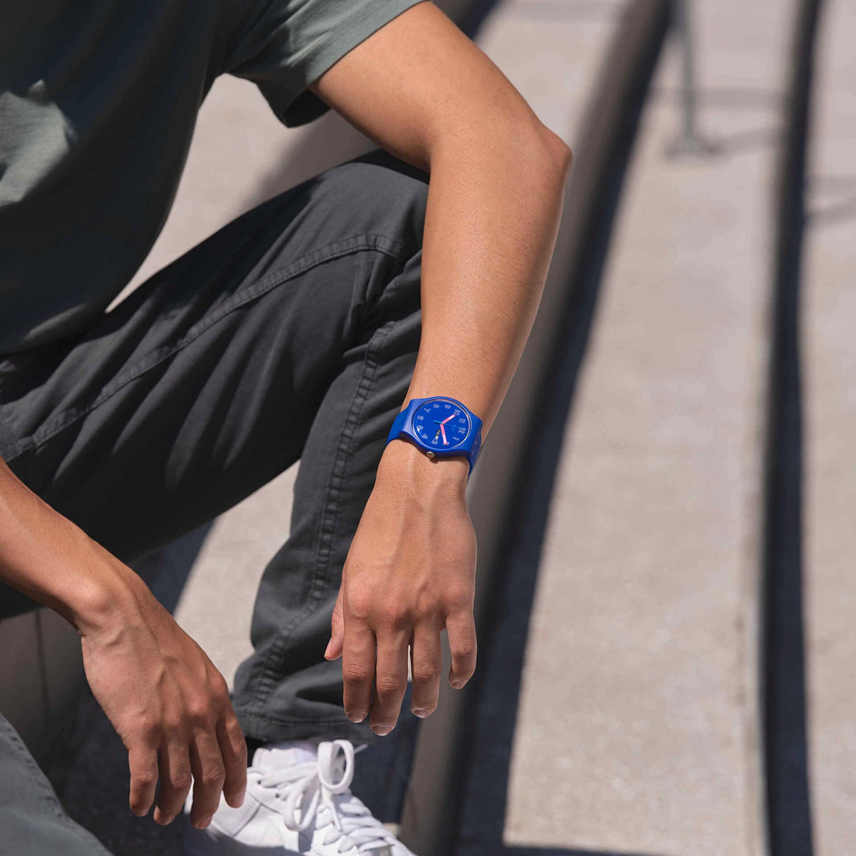 SO29N705 Reloj Swatch Cobalt Disco de hombre pulsera de resina