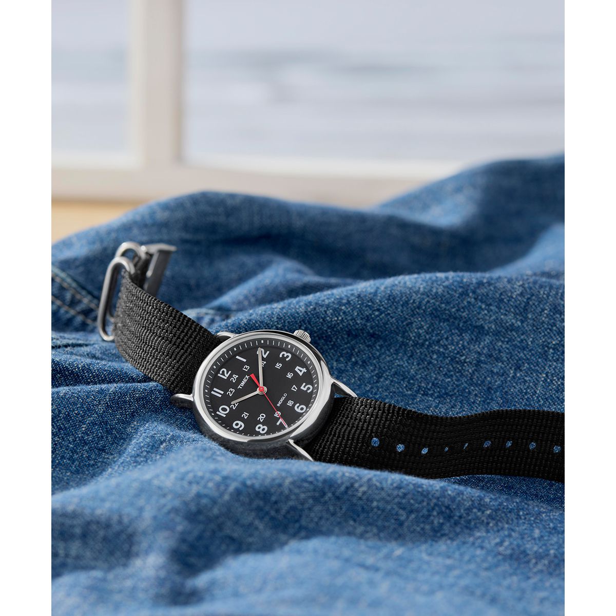 T2N647 Reloj Timex Weekender unisex banda de tela 38 mm