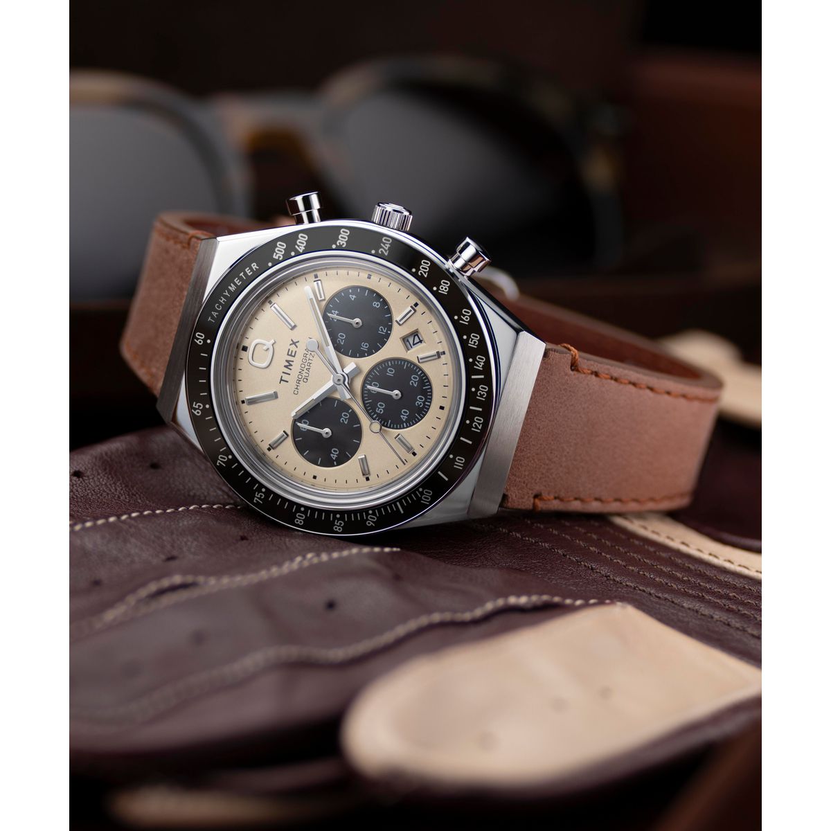 TW2V42800 Reloj Timex Q Chronograph de hombre correa de cuero