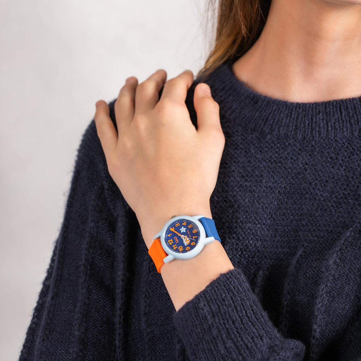 VS49J Reloj QQ Análogo Infantil Banda de Caucho