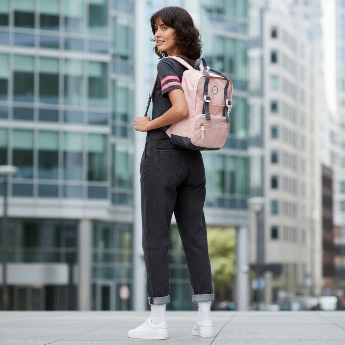 1088M Mochila Himawari Impermeable para Notebook 14" – 15L