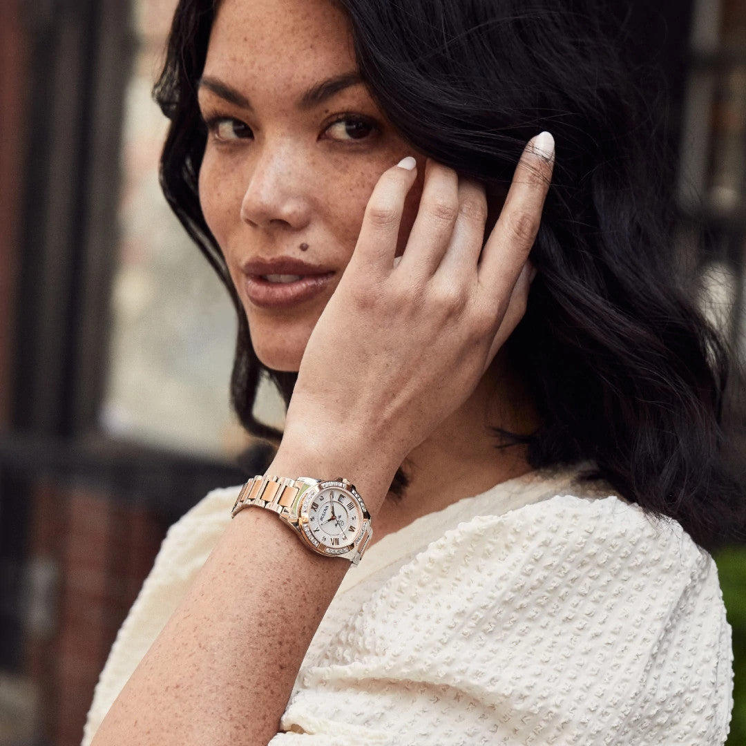 98R234 Reloj Bulova Marine Star de dama pulsera de metal 32 mm