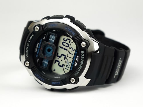 AE-2000 Reloj Casio para Hombre Banda de Caucho Digital Illuminator Hora Mundial 10 Años de Batería