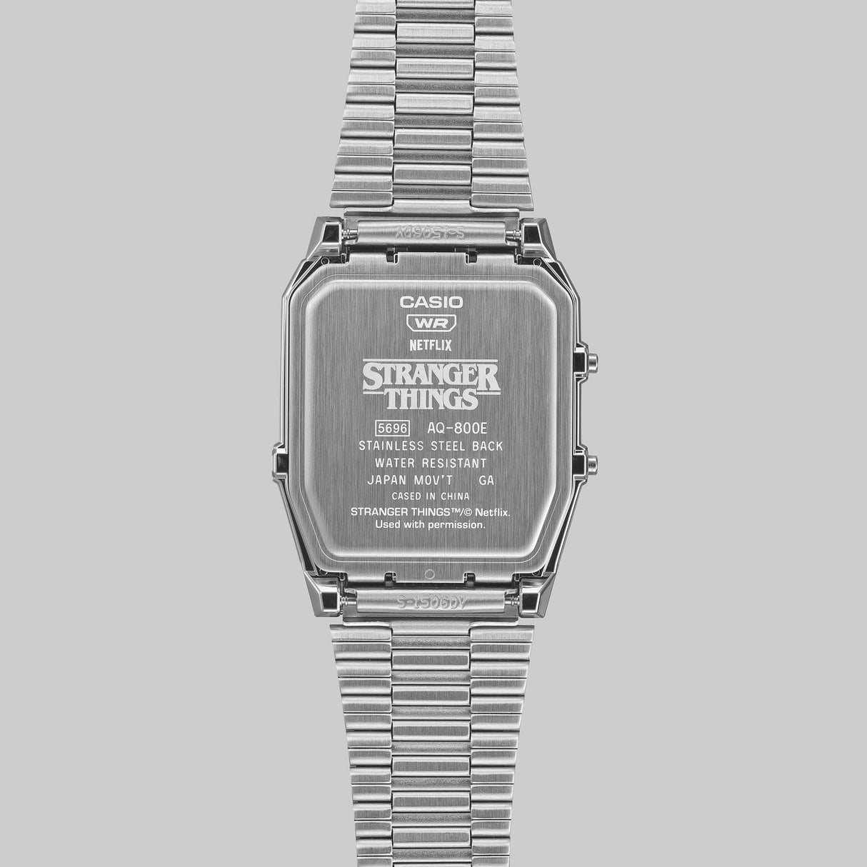 AQ-800EST-1A Reloj Casio Stranger Thing unisex correa de metal