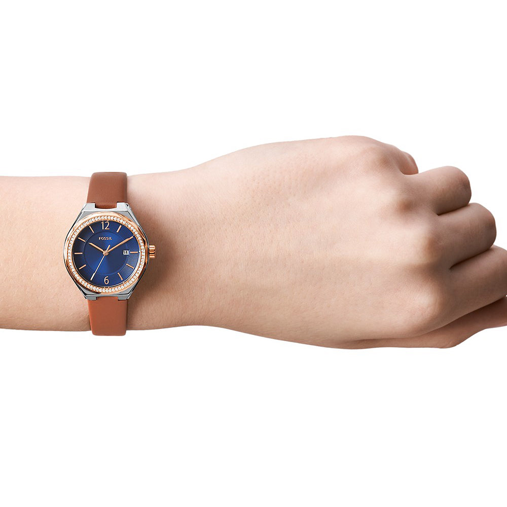 Reloj Fossil Eevie de dama banda de piel 30 mm