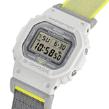 DW-5600MNC Reloj G-Shock de hombre correa de tela