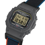 DW-5600MNC Reloj G-Shock de hombre correa de tela