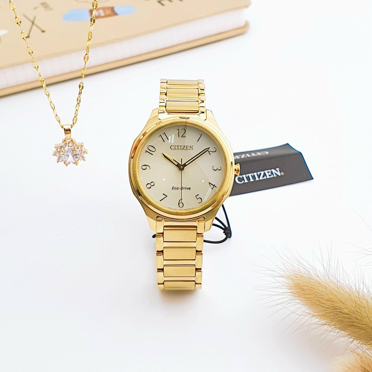 EM0752-54P Reloj Citizen Weekender de dama banda de metal