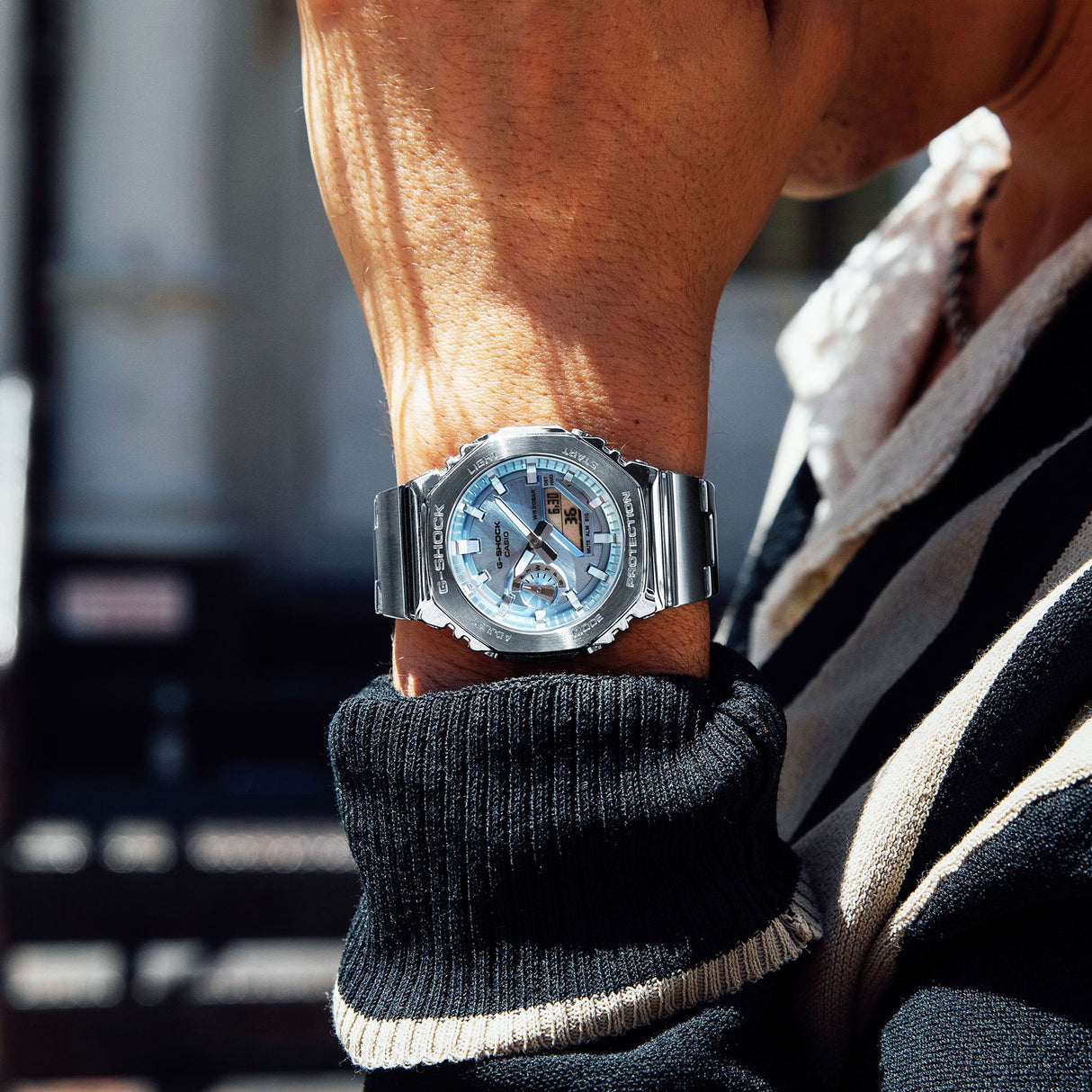 GM-2110D Reloj G-Shock para caballero pulsera de metal