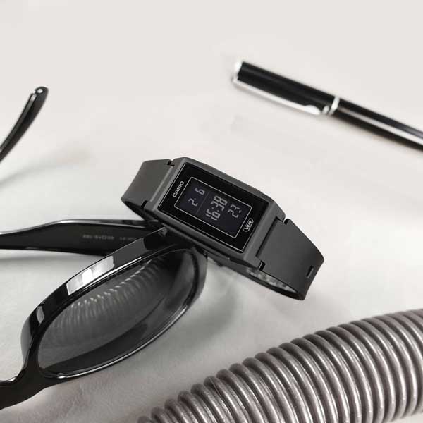 LF-10WH Casio Reloj Digital para Mujer Pulsera de Caucho