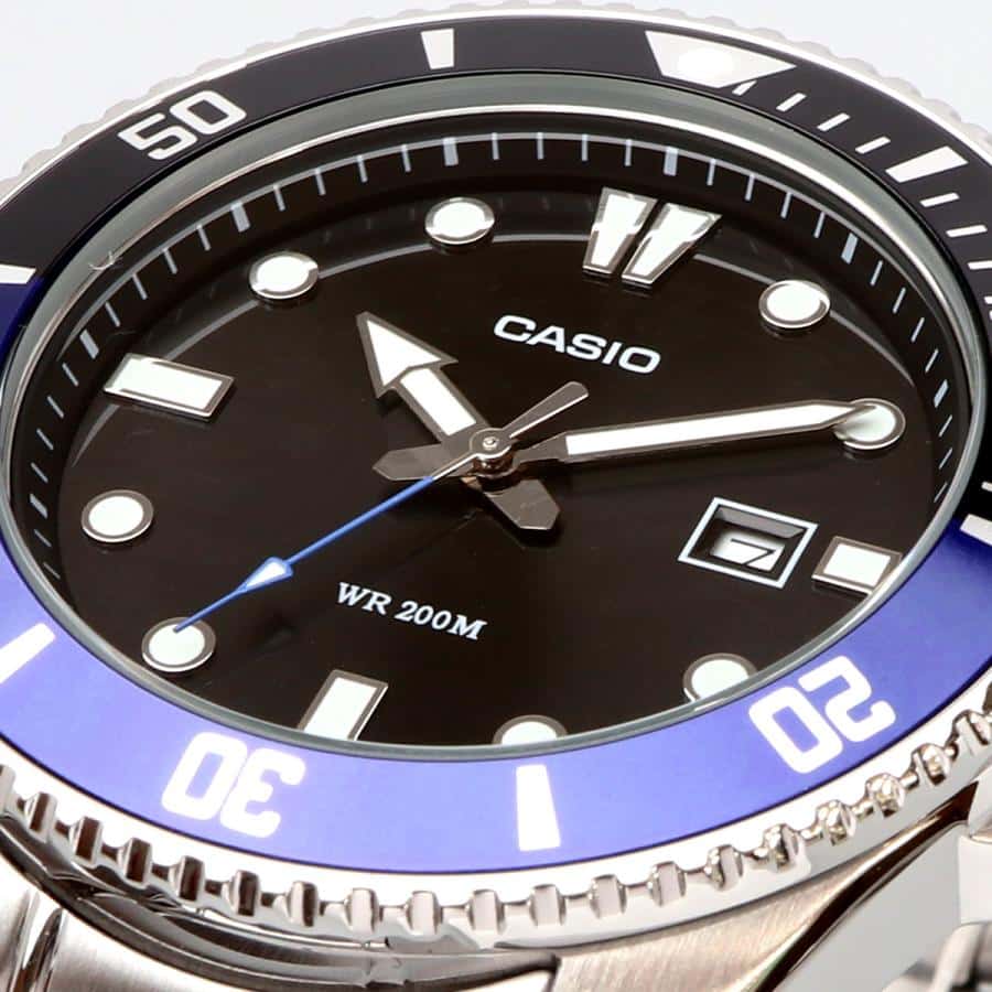 MDV-107 Casio Reloj para Hombre Pulsera de Metal Análogo