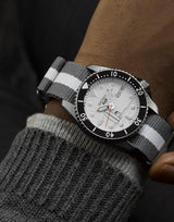 SRPK25K1 Reloj Seiko 5 Sports x Peanuts Snoopy de caballero correa de tela
