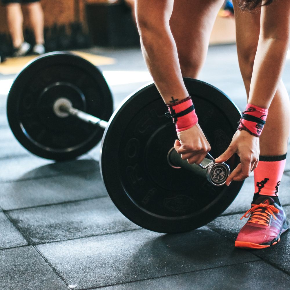 Barra olímpica de 2.2 metros de 20 kg (45 libras) incluye topes HJ-00039